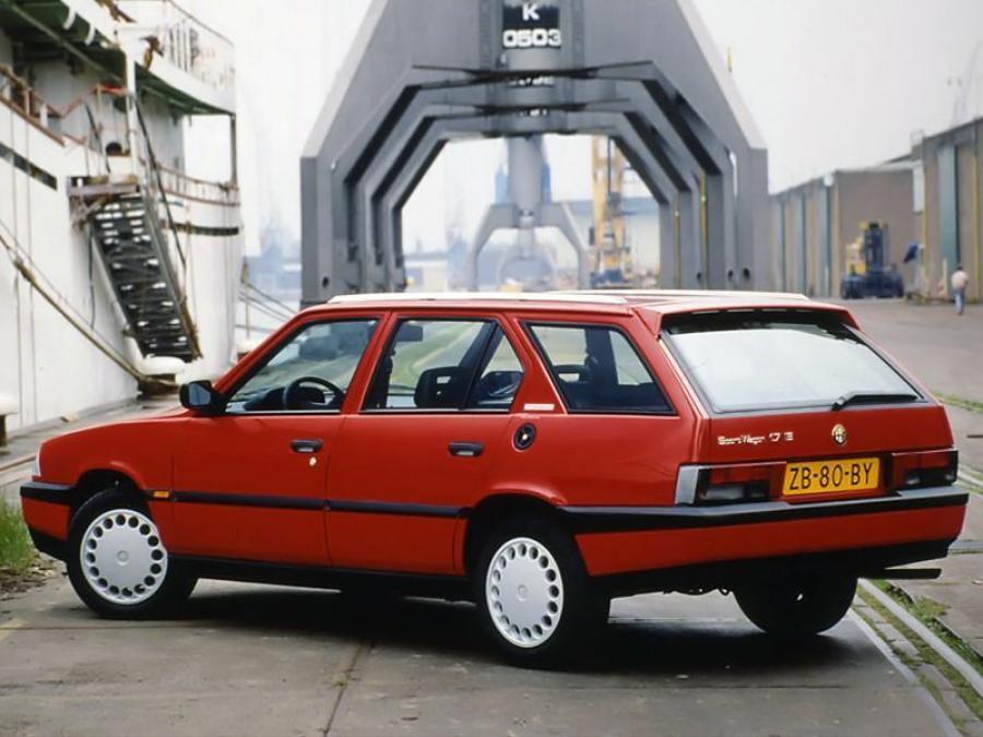  Alfa Romeo Sport Wagon (907) 1990 года  (WW) (фото 15 из 17)